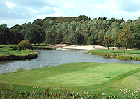 Ein Platz für höchste sportliche Ansprüche, gebaut mit der langjährigen Erfahrung von GOLFPLATZBAU Brehmer + Kooistra GmbH