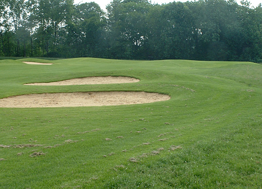 Gegenwärtig im Bau: die 9-Loch-Golfanlage in Brunnthal, südlich von München; die Driving Range mit über 100 Rasenabschlägen ist bereits eröffnet worden; der neue 9-Lochplatz 'Kirchstockach' wird im Frühjahr 2007 fertig sein.