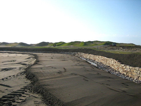 Der Platz wird nach neuesten Baustandards gebaut und in naher Zukunft fertiggestellt ...