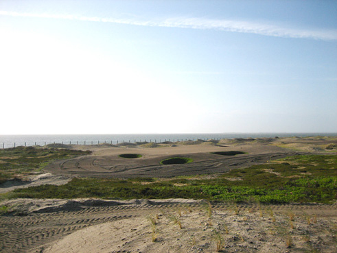 Der Platz wird nach neuesten Baustandards gebaut und in naher Zukunft fertiggestellt ...
