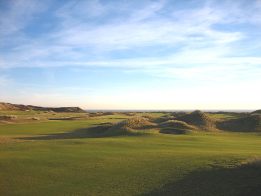 Der Platz wird nach neuesten Baustandards gebaut und in naher Zukunft fertiggestellt ...