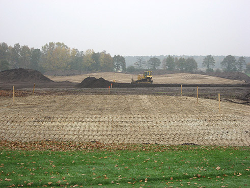 Die 18-Loch-Anlage mit Driving Range wird seit Herbst 2006 in Syke auf 27-Loch erweitert....hier mehr Infos zu den neuen nördlichen Bahnen 23 und 24.