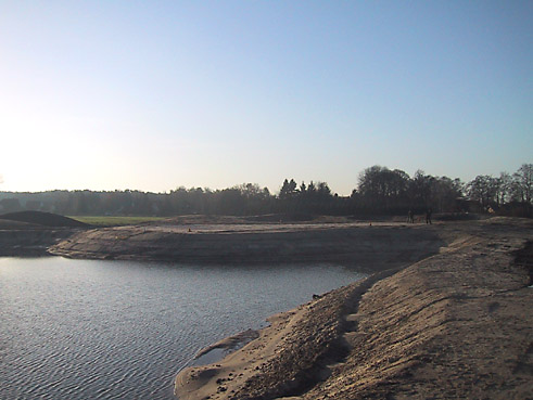 Die g&uuml;nstige Witterung im fr&uuml;hen Dezember 2006 erlaubt weiterhin die Fortsetzung der Bauma&szlig;nahmen, so da&szlig; das gesamte Projekt hervorragend im Zeitplan liegt...