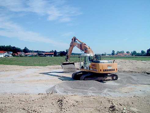 Gegenwärtig im Bau: die 36-Loch-Golfanlage in Golf Valley, bei Holzkirchen in Bayern; nur wenige Minuten Fahrt im Süden von München; gebaut mit dem Know How von GOLFPLATZBAU Brehmer + Kooistra GmbH.