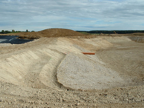 Gegenw&auml;rtig im Bau: die 36-Loch-Golfanlage in Golf Valley, bei Holzkirchen in Bayern; nur wenige Minuten Fahrt im S&uuml;den von M&uuml;nchen; gebaut mit dem Know How von GOLFPLATZBAU Brehmer + Kooistra GmbH.
