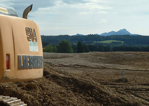 Gegenw&auml;rtig im Bau: die 36-Loch-Golfanlage in Golf Valley, bei Holzkirchen in Bayern; nur wenige Minuten Fahrt im S&uuml;den von M&uuml;nchen; gebaut mit dem Know How von GOLFPLATZBAU Brehmer + Kooistra GmbH.