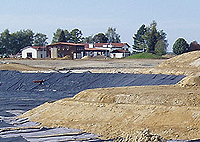 GOLFPLATZBAU Brehmer + Kooistra GmbH hat in weiten Teilen die Rohplanie fertiggestellt und dabei ernorme Erdmassen bewegt ...