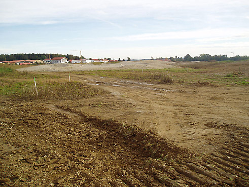Gegenwärtig im Bau: die 36-Loch-Golfanlage in Golf Valley, bei Holzkirchen in Bayern; nur wenige Minuten Fahrt im Süden von München; gebaut mit dem Know How von GOLFPLATZBAU Brehmer + Kooistra GmbH.
