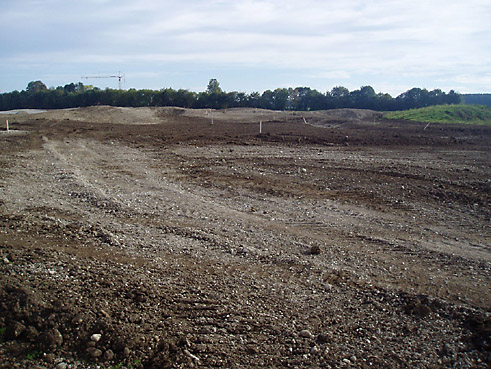 Gegenwärtig im Bau: die 36-Loch-Golfanlage in Golf Valley, bei Holzkirchen in Bayern; nur wenige Minuten Fahrt im Süden von München; gebaut mit dem Know How von GOLFPLATZBAU Brehmer + Kooistra GmbH.