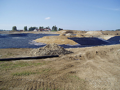 Gegenwärtig im Bau: die 36-Loch-Golfanlage in Golf Valley, bei Holzkirchen in Bayern; nur wenige Minuten Fahrt im Süden von München; gebaut mit dem Know How von GOLFPLATZBAU Brehmer + Kooistra GmbH.