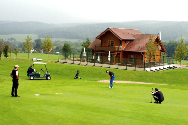 GOLFPLATZBAU Brehmer + Kooistra GmbH f&uuml;hrt alle anfallenden Arbeiten mit einem eingespielten Team aus.