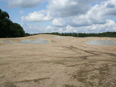 Gegenwärtig im Bau: die Anlage vom GC Treudelberg - GOLFPLATZBAU Brehmer + Kooistra GmbH führt alle anfallenden Arbeiten mit einem eingespielten Team aus.