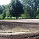 Gegenwärtig im Bau: die 27-Loch-Golfanlage in Hamburg - der Golf Club Auf der Wendlohe baut die ersten 18 bestehenden Bahnen um (A- und B-Platz) - GOLFPLATZBAU Brehmer + Kooistra GmbH bietet erneut Baumaßnahmen auf hohem Niveau, während der Spielbetrieb auf immer 18 Bahnen zeitgleich ermöglicht wird.
